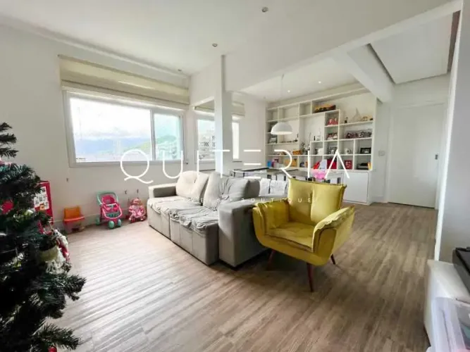 Apartamento à venda com 2 quartos com vista na Lagoa