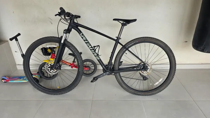 NO PRECINHO! Bicicleta Specialized Rockhopper aro 29 - Excelente Estado