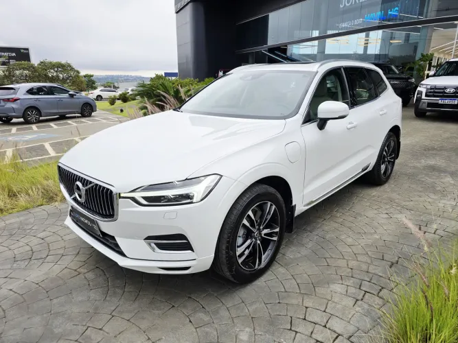 Volvo XC-60 XC 60 T-8 Híbrido Momentum 2.0 5P 2021