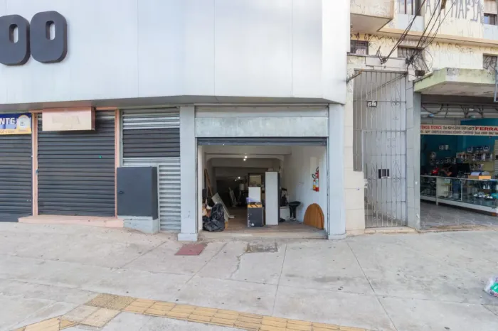 Loja na Avenida Engenheiro Armando de Arruda Pereira, 1600 - Loja 04 130 m²