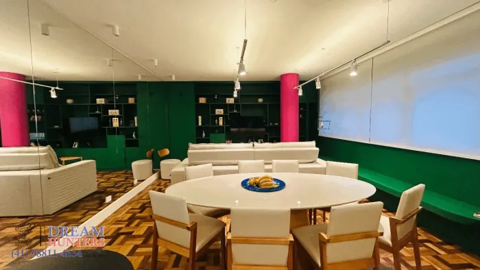 Apartamento Mobiliado, com 3 Quartos (1 sendo suíte) , 1 Vaga, no Bairro Mercês