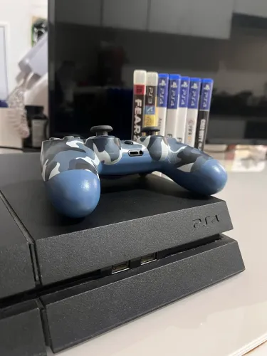 PS4 + Controle Camuflado + 6 Jogos Originais