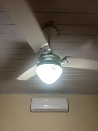 2 ventiladores de teto