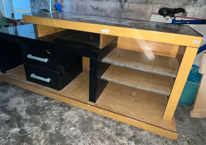 Painel de TV com gaveta e home