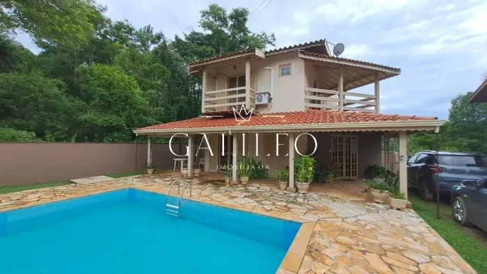 Casa em Condomínio de Luxo em Pau Arcado, Campo Limpo Paulista-SP: 3 Quartos, 1 Suíte, 2 S