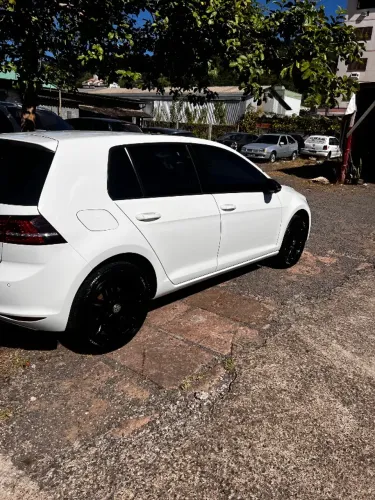 Volkswagen Golf Highline 1.4 TSI 140cv Aut. 2015