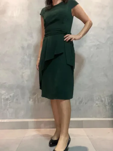 Vestido midi verde TVZ - Tamanho 38 ( Novo com etiqueta)
