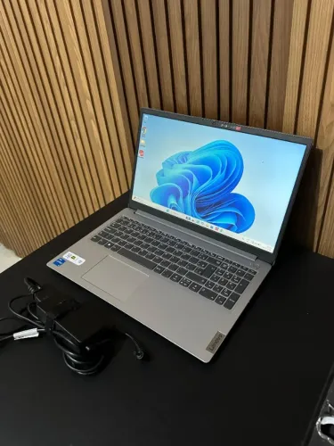 Lenovo i5 12th geração ssd 512gb impecável 