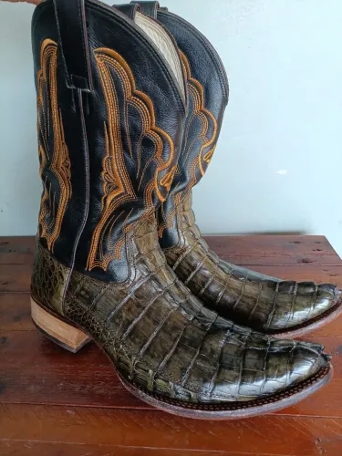 BOTA TEXANA DE COURO DE RABO DE JACARÉ LEGÍTIMA 40/41 ? BRASIL COUNTRY ?
