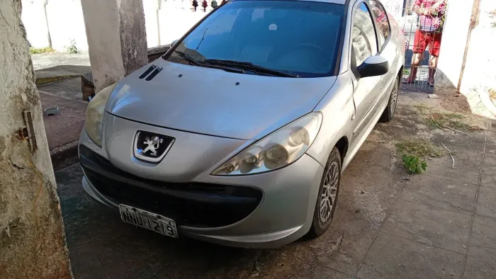 Peugeot 207 Sedan Passion XR 1.4 Flex 8V 4P 2010