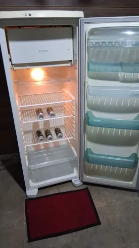 Geladeira Electrolux Grande