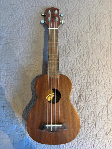 UKULELE TAGIMA 