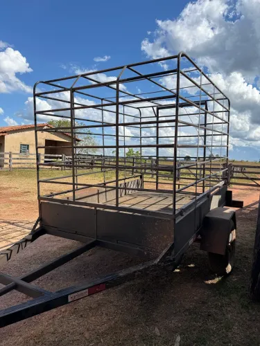 Vendo reboque - Carreta Boiadeira