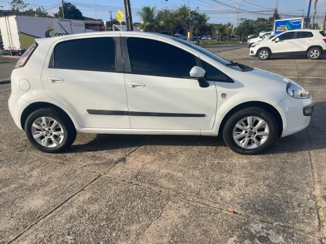Fiat Punto Attractive 1.4 Fire Flex 8V 5P 2016