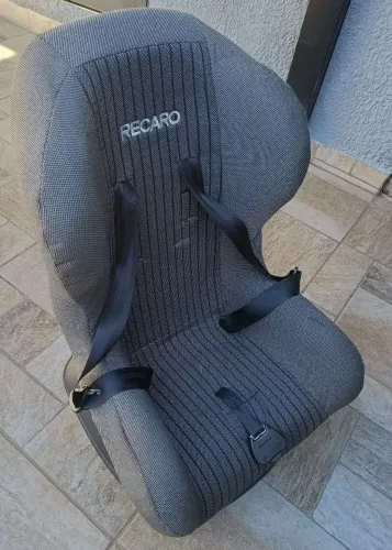 Cadeirinha infantil Recaro