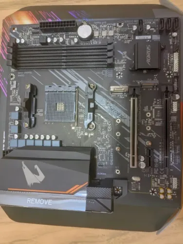 Placa mãe B550M Aorus Elite