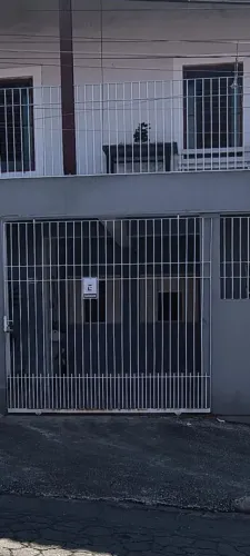 Vendo 2 portões