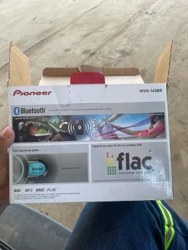 Rádio automotivo
