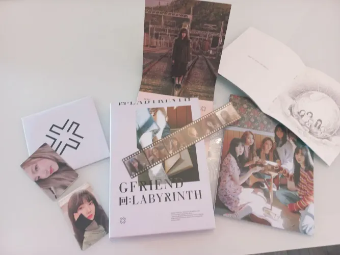 Albúm de kpop Gfriend 'Labyrinth' - photocards inclusos