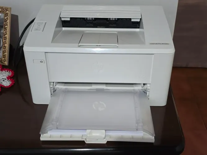 Impressora HP LaserJet Pro M102w (Wi-Fi)