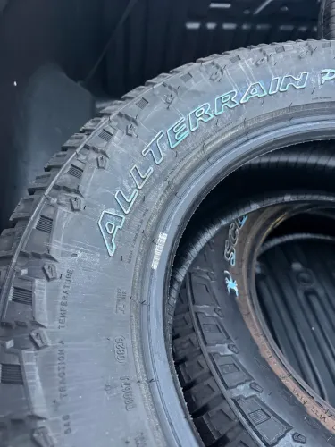 Pneu all terrain plus 