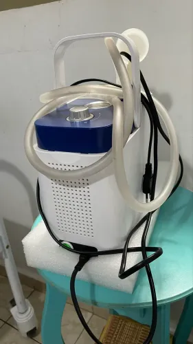 ASPIRADOR HOSPITALAR SEMI NOVO ?