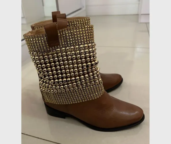 Bota Schütz