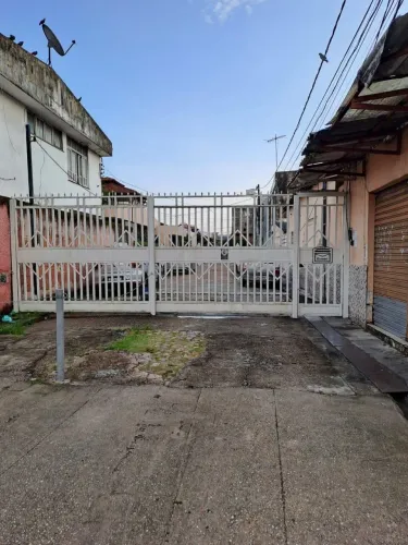 Alugo excelente apto em Alameda fechada
