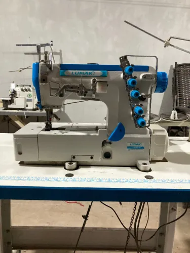 Máquina de Costura Galoneira Lumak
