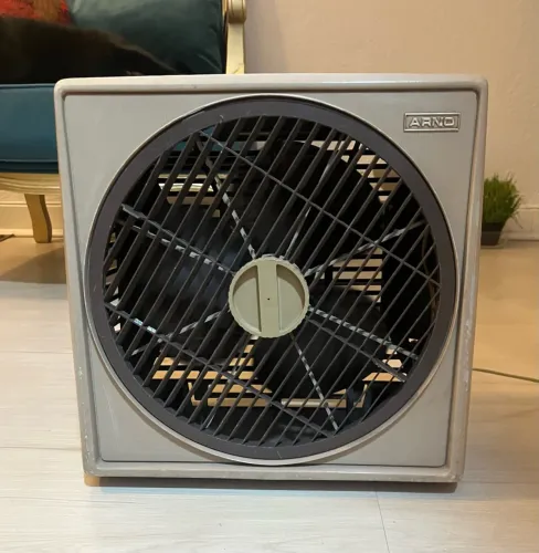 Ventilador de caixa vintage