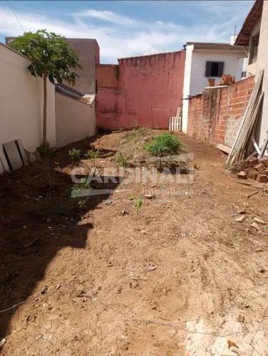 Terreno Padrão em São Carlos