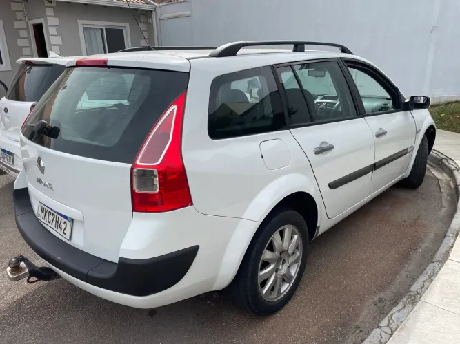 Renault Megane Grand Tour Dynam. Hi-flex 1.6 16V 2013