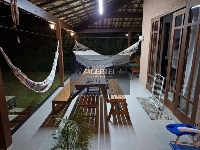 Casa Condomínio Uba