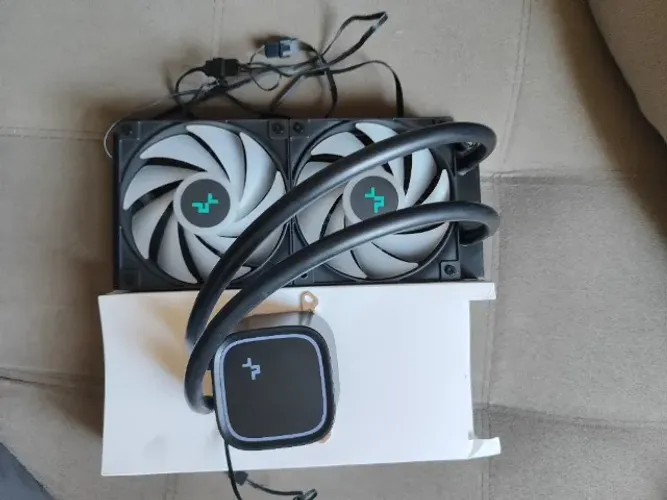Watercooler Deepcool Le240