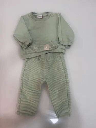 Conjunto infantil de 9 a 12 meses 