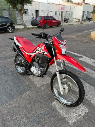 Bros 160 edição especial