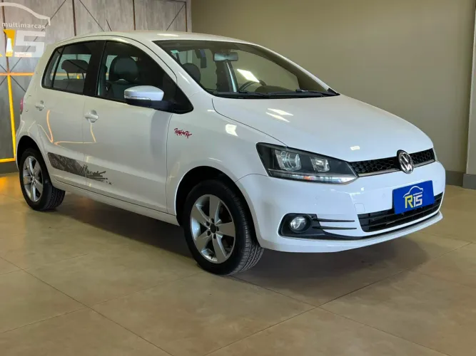 Volkswagen Fox Rock IN RIO 1.6 MI Total Flex 8V 5P 2016