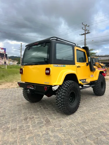 Troller T-4 4X4 2.8 TB Int. Cap. Rígida Diesel 2001