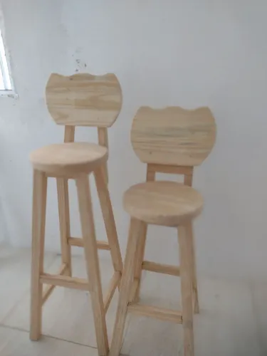BANQUETA ALTA COM ENCOSTO 