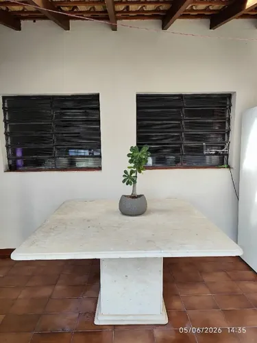 Mesa de Jantar em Marmore 8 Lugares