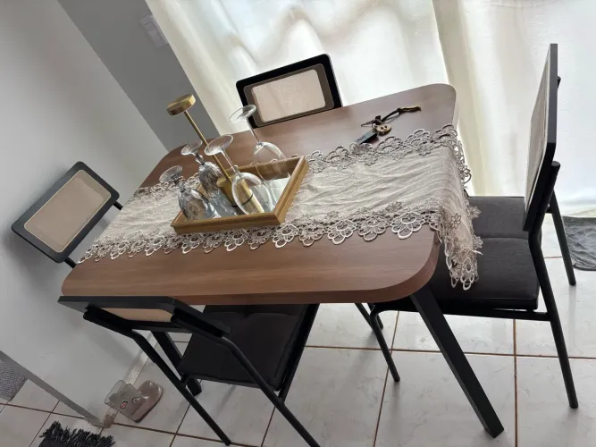 Mesa 4 Cadeiras