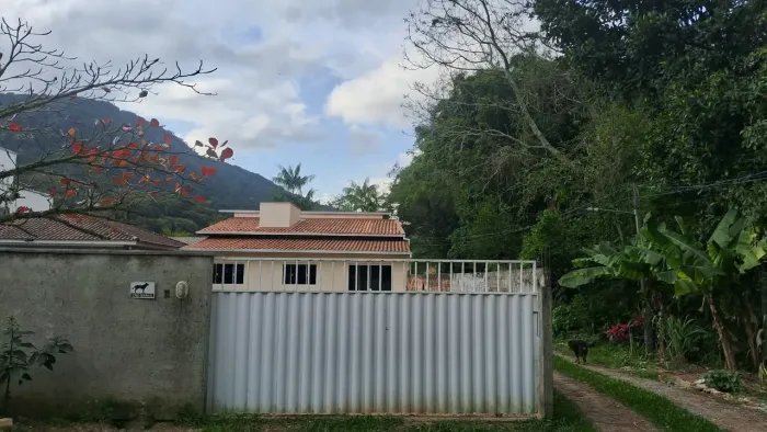 Vendo casa na Tomaz Domingos da Silveira