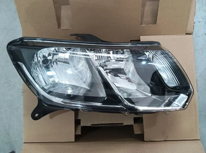 Farol Sandero 2015 A 2018