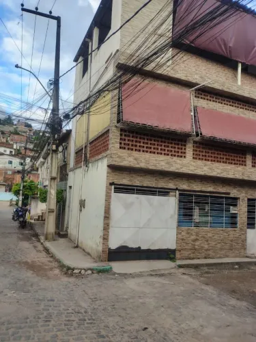 Conjunto de 3 casas a venda em nova descoberta local muito tranquilo e agradável
