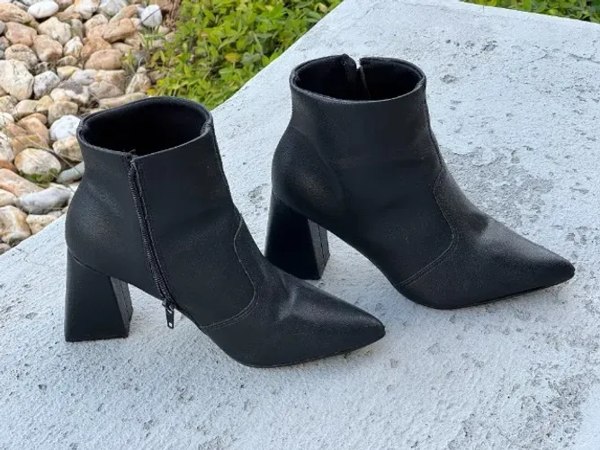 Bota Preta - Número 35