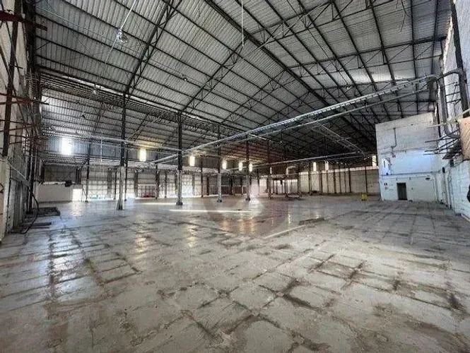 Galpão de Grande Porte - 11 DOCAS - 11.500m²