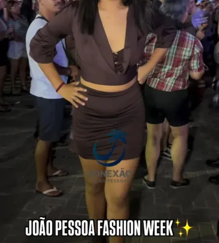 Conjunto três peças na cor preto novo nunca usado preço negociável