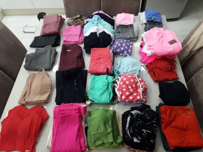 Lote de roupas novas FECHA LOJA