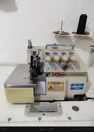 Máquina overloque industrial