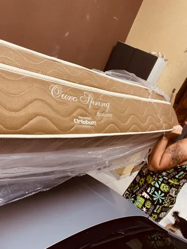 Colchão ouro spring ortobom tamanho King 